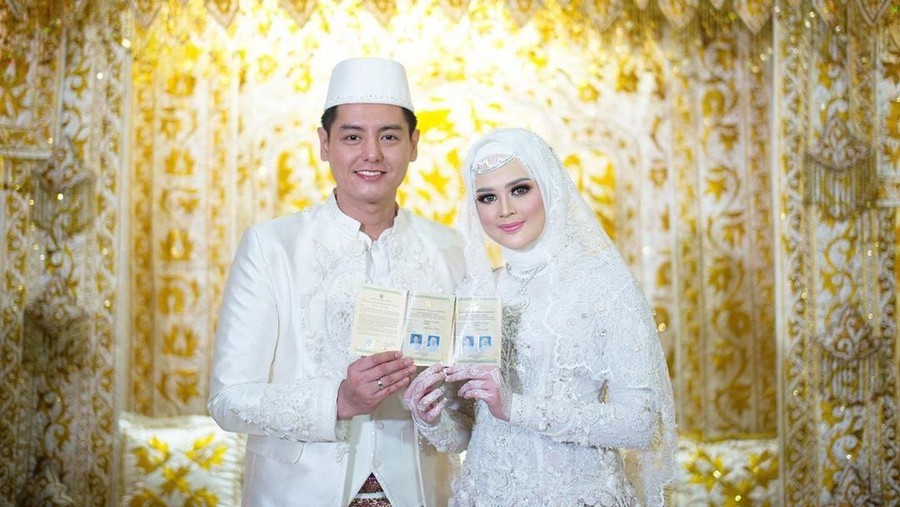 Netizen mendoakan Cut Meyriska hamil setelah tahu dirawat di rumah sakit.