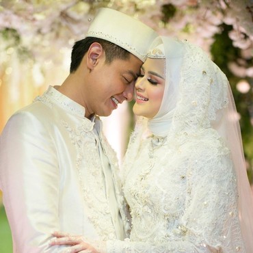 Dinikahi Roger Danuarta, Cut Meyriska Akui Tak Menyesal