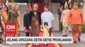 VIDEO: Jokowi dan Jan Ethes Kompak lambaikan Tangan Sapa Tam