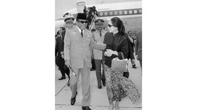 Bung Karno ke Ratna Sari Dewi: Saya Tiba-tiba Diajak ke Lubang Buaya