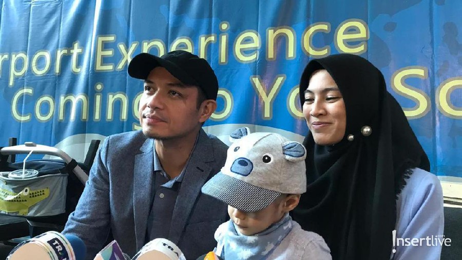 Dude Herlino berharap istri bisa ikut saat pergi haji tahun ini