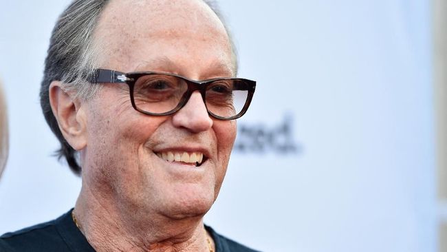 Peter Fonda Bantu The Beatles Ciptakan Lagu Hit Persahabatan Peter Fonda dan George Harrison menjadi inspirasi John Lennon membuat lagu untuk album 'Revolver'.