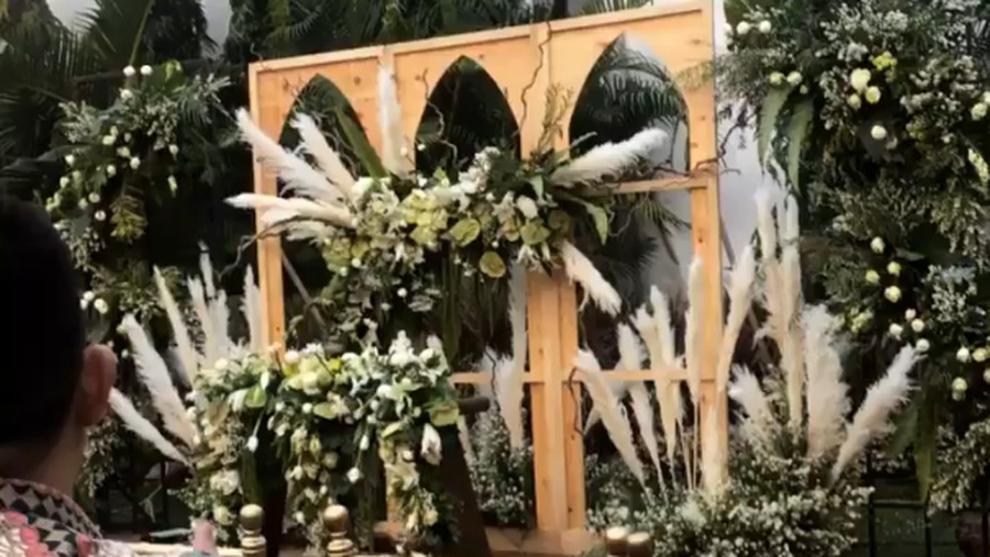 Video pernikahan tersebar, Glenn Fredly dan Mutia Ayu disebut telah melangsungkan pernikahan pada hari ini, Senin (19/8) di Taman Kajoe Ampera, Jakarta Selatan.