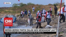 VIDEO: Bersih-Bersih Pantai Dalam Aksi Menghadap Laut