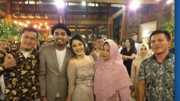 Terpopuler: Pernikahan Glenn Fredly Hingga Belahan Dada Vanessa Angel