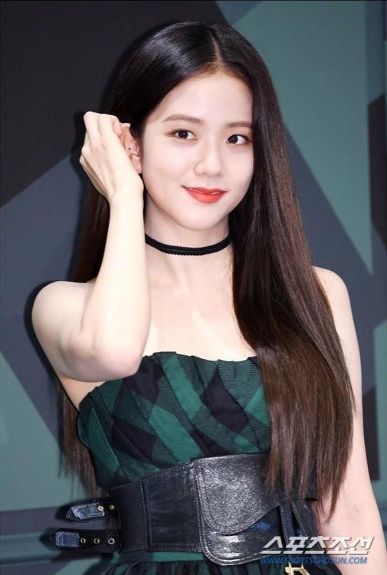 Berikut ini sederet artis asal Korea Selatan yang miliki bibir seksi versi Insertlive, siapa saja mereka?