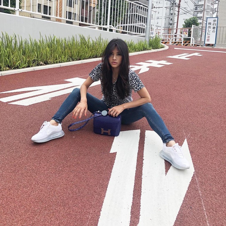 Adinda Bakrie baru-baru ini dijuluki sebagai crazy rich LA oleh salah satu majalah fashion di AS. Begini gaya mewahnya.
