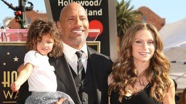 img-title Dwayne 'The Rock' Johnson Menikah di Usia 47 Tahun