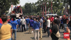 Protes Ganjil Genap, Sopir Taksi Online Demo Anies