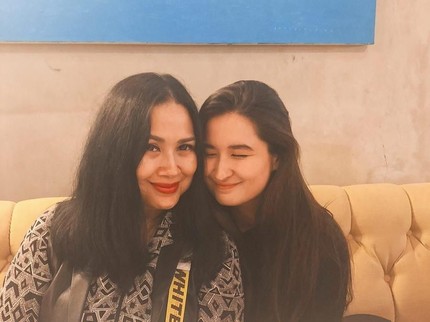 Dukungan Titi DJ pada Karier Musik Putrinya, Stephanie Poetri