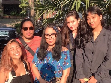 img-title Niat Terselubung Kakak-kakak Dukung Stephanie Poetri Nikah Duluan