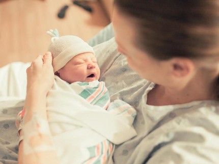 Menyusui, Cara Mengatasi Bilirubin Tinggi pada Bayi Kuning