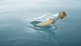 Surat Dalam Botol Berumur 50 Tahun Milik Pelaut Ditemukan