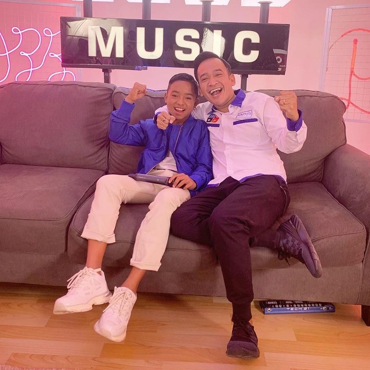 Hingga akhirnya, karena merasa memiliki ikatan batin, keluarga Ruben memutuskan untuk menjadikan Betrand sebagai anak angkat. (Foto: Instagram @ruben_onsu)<div class="gmail_attr" dir="ltr"> </div>
