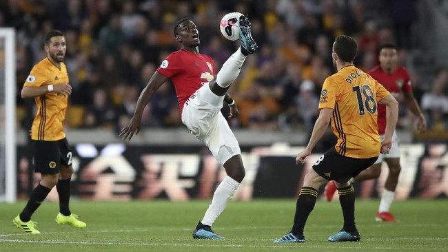 Gelandang Manchester United Paul Pogba menggalang dana amal untuk membantu Unicef mencegah pandemi virus corona.