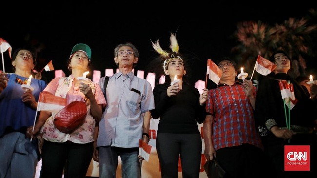 Politikus PDIP, Rieke Diah Pitaloka, berharap agar kerusuhan yang terjadi di Papua tidak mengganggu kesatuan Indonesia dan menyebabkan disintegrasi.
