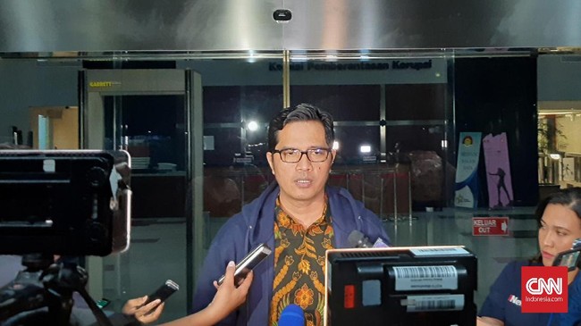 KPK menyebut saat ini pihaknya masih fokus pada penerimaan-penerimaan uang oleh Bowo Sidik terkait kasus dugaan suap dan gratifikasi yang menjeratnya.