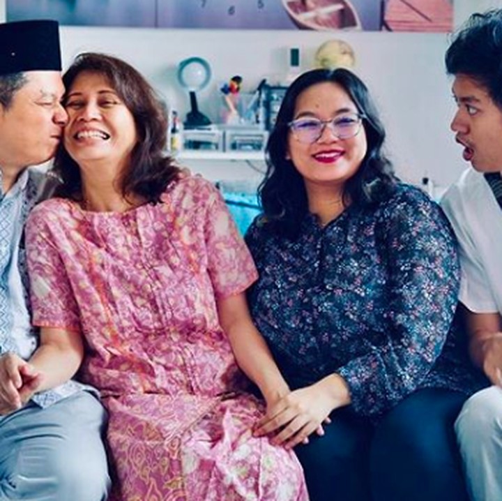 <div>Merayakan Lebaran bersama keluarga tercinta. (Foto: Instagram/ @gamzrs)</div><div> </div>