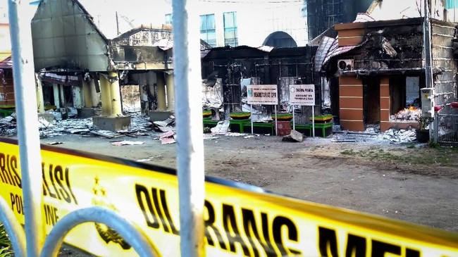 Anggota Komisi II Komarudin Wattubun menilai pemerintah tak memiliki keseriusan dalam menangani permasalahan di Papua, termasuk ketika terjadi konflik.