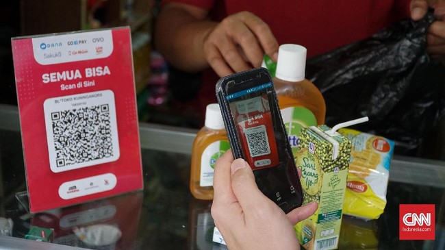 BI menargetkan ada 15 juta pedagang yang sudah menggunakan layanan pembayaran menggunakan kode QR besutan BI, QRIS, pada 2020.