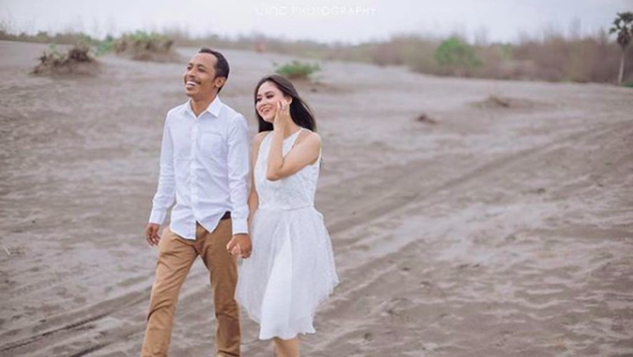 furry setya dan istri