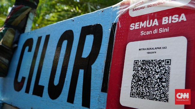 BI mencatat transaksi melalui QRIS tumbuh hingga 163 persen menjadi Rp2,3 triliun. Sementara, merchant yang menggunakan QRIS melampaui target 11,7 juta.