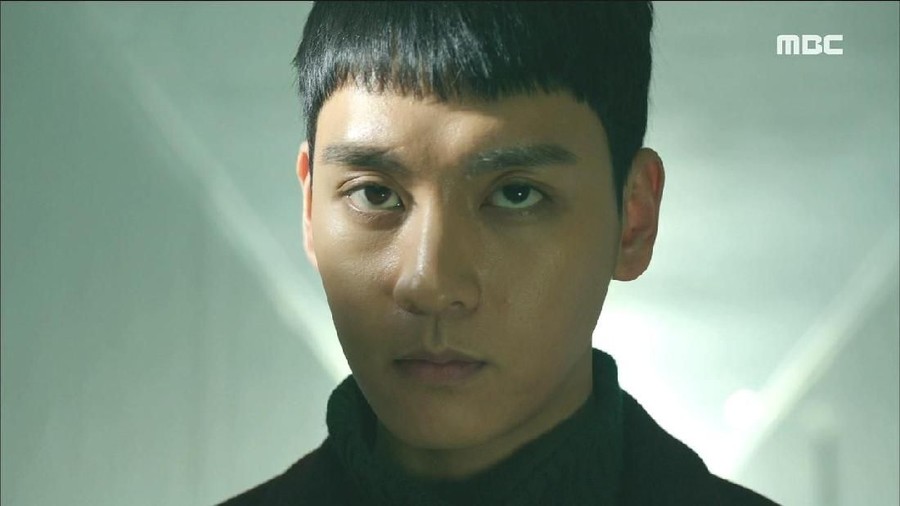 2. Choi Tae Ho (Missing 9) Tujuh penjahat tampan di drama Korea yang bikin hati meleleh.
