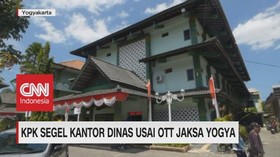 VIDEO: KPK Segel Kantor Dinas Usai OTT Jaksa Yogya