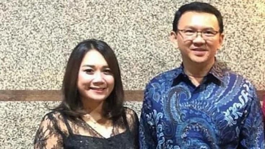 Penampilan Terbaru Istri Ahok yang Sedang Hamil Kehamilan istri Ahok semakin membesar.