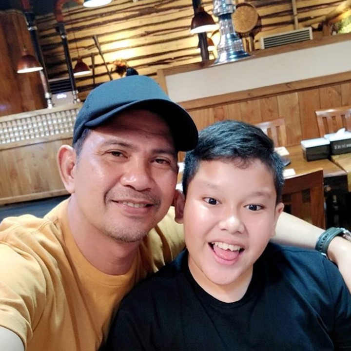 <p>Sehat dan senantiasa kompak ya Ayah Ronnie juga Raja. (Foto: Instagram/ @ronnie_sianturi)  </p>