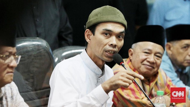 Ustaz Abdul Somad menilai MUI adalah pihak yang harus ditaati umat Islam di Indonesia.