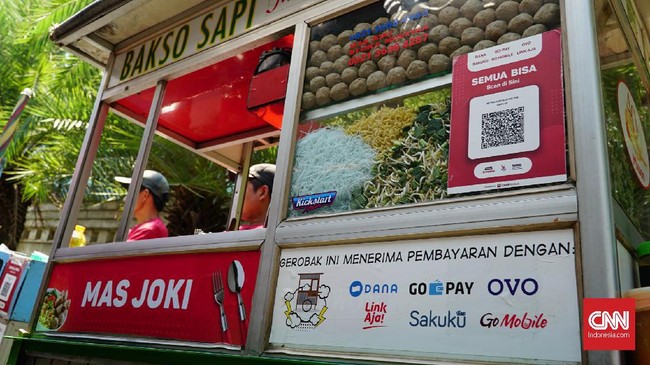 BI melonggarkan kebijakan makroprudensial untuk mendukung pemulihan ekonomi. Salah satunya, pembebasan biaya transaksi nontunai merchant.