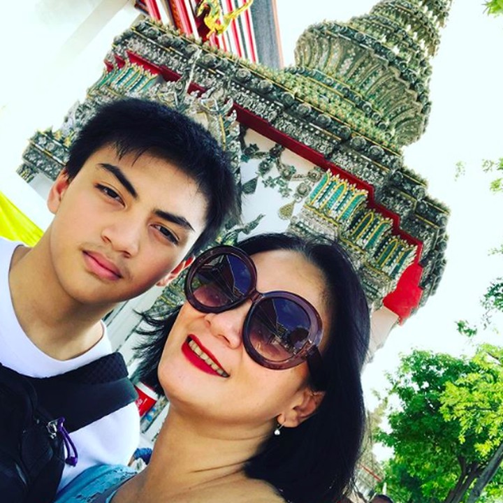 <p>Pada Januari 2006, Dian Nitami dna Anjasmara dikaruniai anak laki-laki yang diberi nama Arka Setya Andipa Asmara. (Foto: Instagram @bu_deedee)</p>