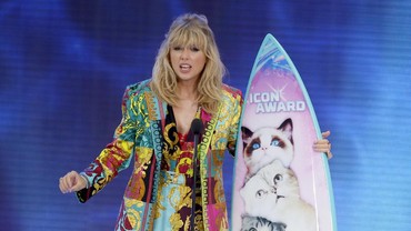 img-title Taylor Swift Bakal Rekam Ulang Semua Lagunya