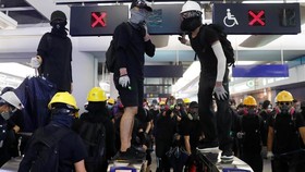 Pedemo Hong Kong Bersiap Lumpuhkan Akses Bandara Akhir Pekan