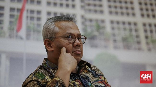 Tanggapi Tito soal Pilkada Mahal, KPU Singgung Kerajaan Ketua KPU Arief Budiman bersikukuh pilkada langsung adalah sistem yang paling murah dan efisien untuk Indonesia.