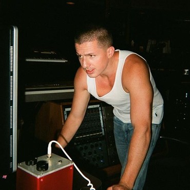 Charlie Puth Rilis Lagu Barunya Berjudul 'I Warned Myself'