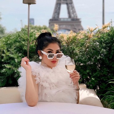 Akun IG Kembali Usai Diretas, Nindy Ayunda Ungkap Kronologi & Kerugian