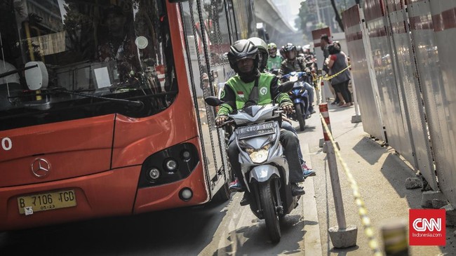 Hensun beruntung menjadi driver jempolan Grab dan memenangkan program wisata ke Turki. Ia lantas membagikan bocoran agar mitra lainnya bisa semujur dirinya.