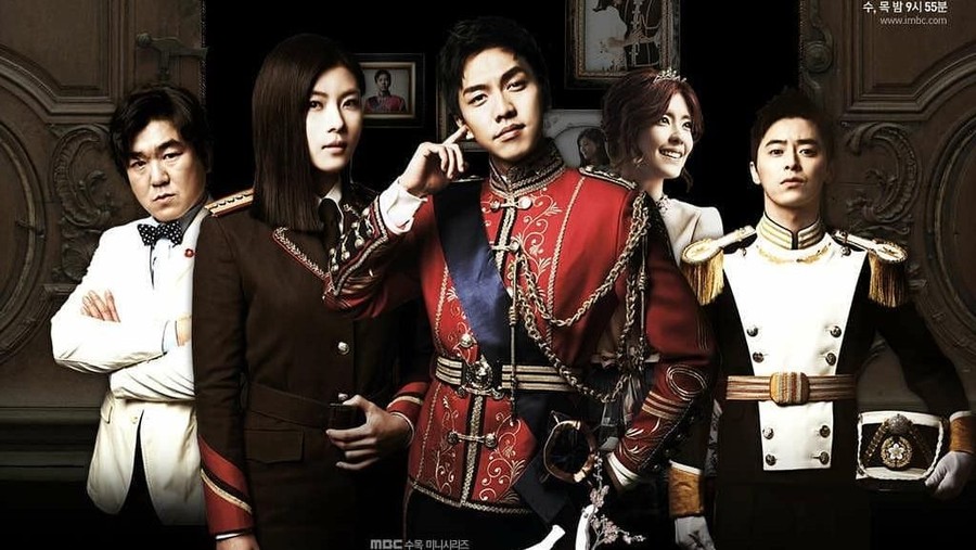 The King 2 Hearts Drama Korea yang mengangkat hubungan dua negara Korea Selatan dan Korea Utara.