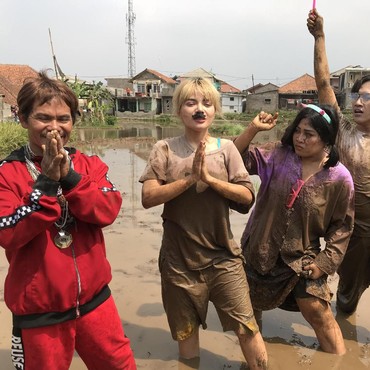 Ayah Dinar Candy Pamer Kekayaan