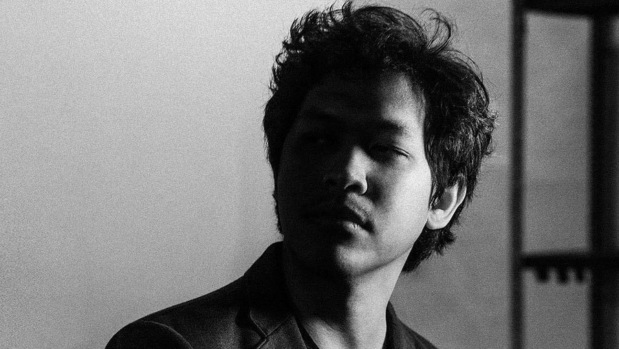 Lirik Lagu Secukupnya - Hindia Lirik Lagu Secukupnya - Hindia
