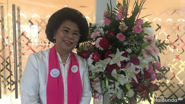 Rasa takut kerap jadi penyebab wanita enggan melakukan deteksi dini kanker payudara. Jika Bunda salah satunya, ada pesan nih dari Linda Gumelar.