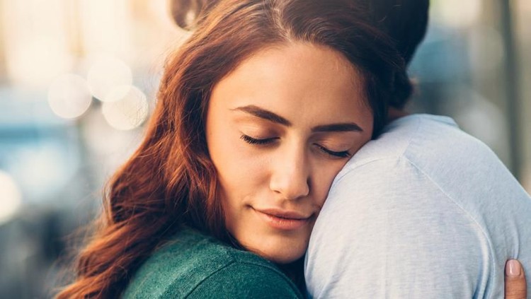 Intip lima posisi seks panas untuk wanita yang susah orgasme.