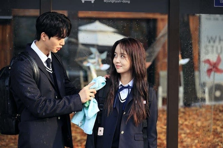 5 Fakta Love Alarm, Drama Korea Terbaru dengan Cerita Unik Drama Korea Love Alarm yang tayang di Netflix memiliki cerita unik. Insertlive sajikan 5 fakta menarik untuk Insertizen: