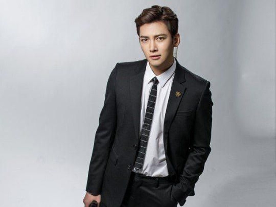 5. Kim Je Ha (The K2) ini dia enam bodyguard gagah dan tampan di drama Korea yang siap menjaga hatimu.