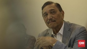 Bantah Istimewakan China, Luhut Sebut Uang Tak Bertuhan