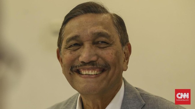 Menko Polhukam Mahfud MD menyebut Indonesia enggan perang dengan China di Natuna. Sebaliknya, Menko Kemaritiman Luhut Panjaitan mengklaim China yang tak mau.