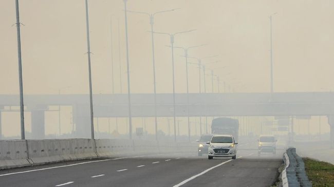 BMKG: Hujan Buatan Redam Karhutla Terjegal Langit Tak Berawan BMKG mengatakan penanggulangan bencana kebakaran hutan dan lahan (karhutla) terkendala kondisi langit yang cenderung bersih dan tidak berawan.