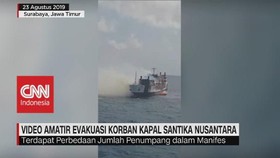 VIDEO: Detik-Detik Evakuasi Korban Kapal Santika Nusantara